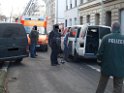 Einsatz Feuerwehr SEK Polizei Koeln Nippes Merheimerstr P082